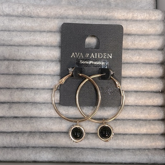 Ava and aiden hoop earrings - Picture 2 of 4